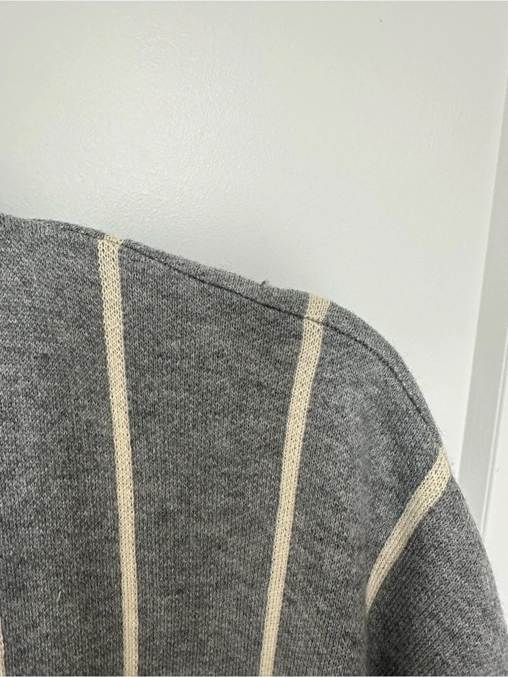 La Fée Verte Gray & Cream Geometric Open Front Knit Poncho Cardigan Size L - Picture 4 of 5